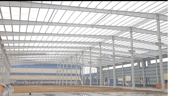 Nhà kho xây dựng bằng khung thép nhẹ hiện đại với năm loại cấu kiện chính