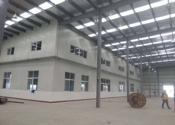 Nhà kho thép chống cháy xây dựng 120 * 60 * 9 M cho thiết bị thể thao xung