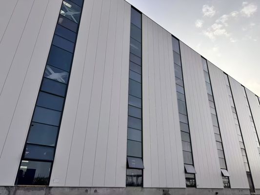 Sandwich Panel Cladding Thép đóng sẵn khoan chống động đất Giải pháp thân thiện với môi trường