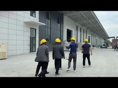 Khách hàng đến thăm dự án mẫu địa phương